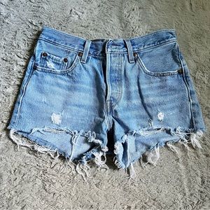 Levi’s | 501 Jean Cutoff Shorts